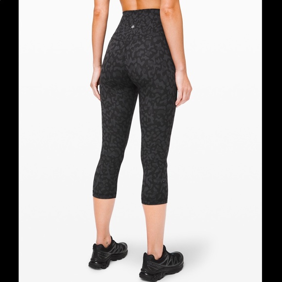 NWT Lululemon Align crop 21 Formation Camo Deep - Picture 3 of 6